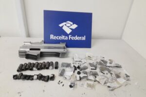 Receita Federal apreende peças de armas enviadas dos EUA em aeroporto