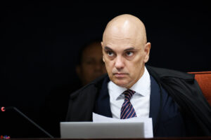 Moraes desafia sanções em entrevista ao Washington Post