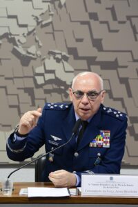 O comandante da Força Aérea Brasileira (FAB), tenente-brigadeiro do ar Marcelo Kanitz Damasceno, em pronunciamento