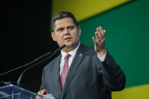 Alcolumbre diz que não pauta impeachment de ministro do STF