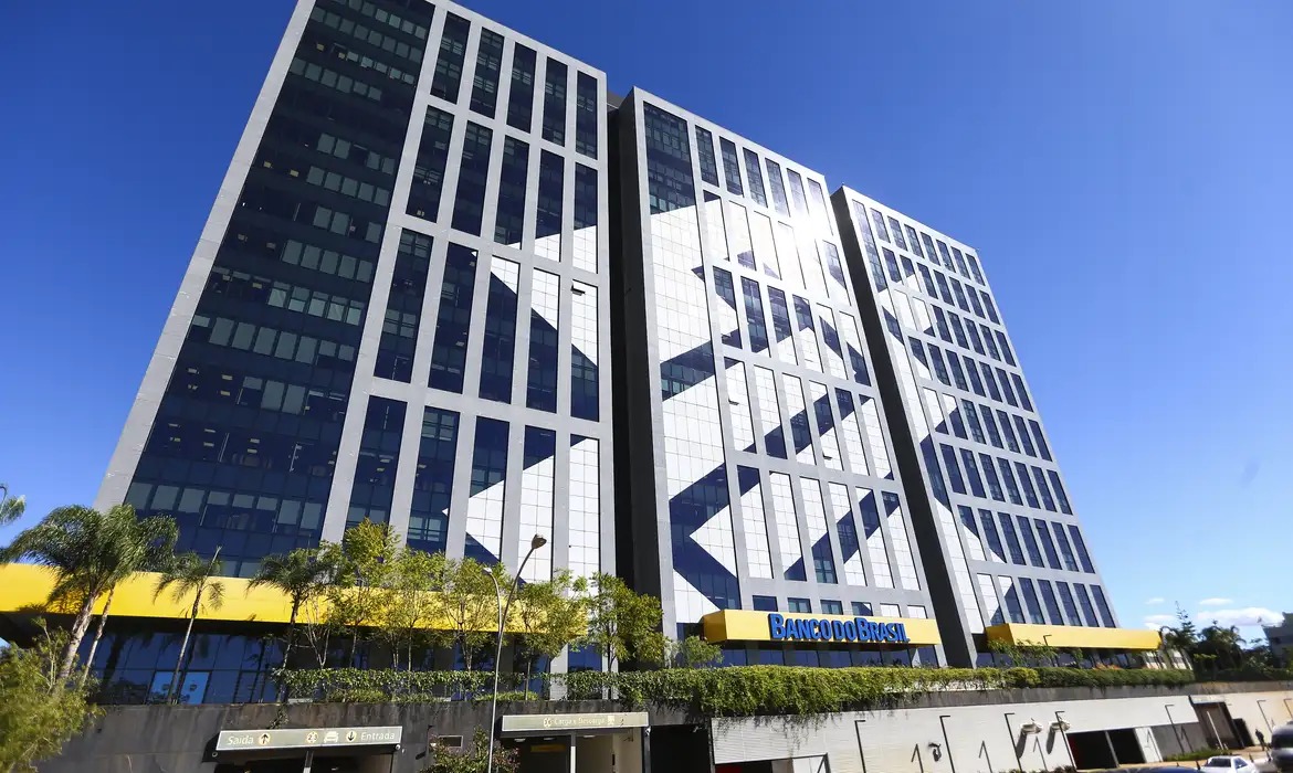 Em baixa, Banco do Brasil vai cortar distribuição de dividendos