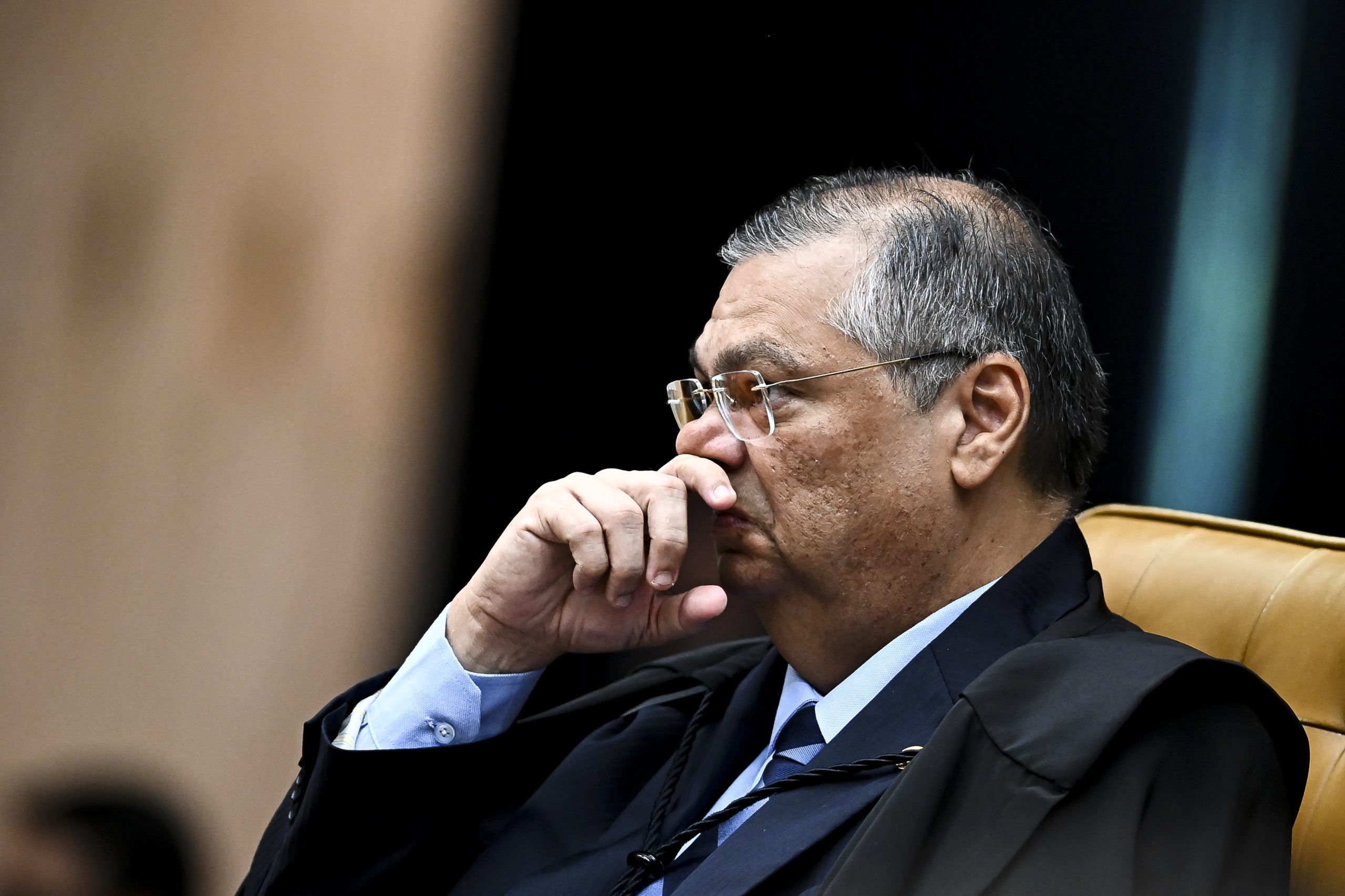 Flávio Dino esclarece decisão sobre tribunais