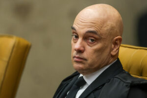 Moraes confunde nora por cunhada em decisão sobre Bolsonaro