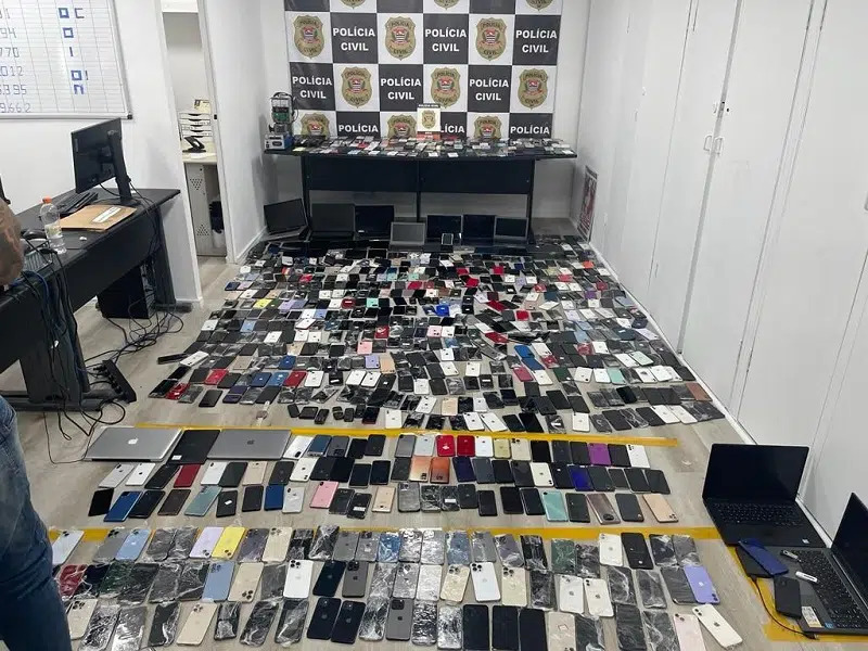 Celulares roubados apreendidos em junho pela Polícia Civil na capital | Foto: Divulgação/SSP
