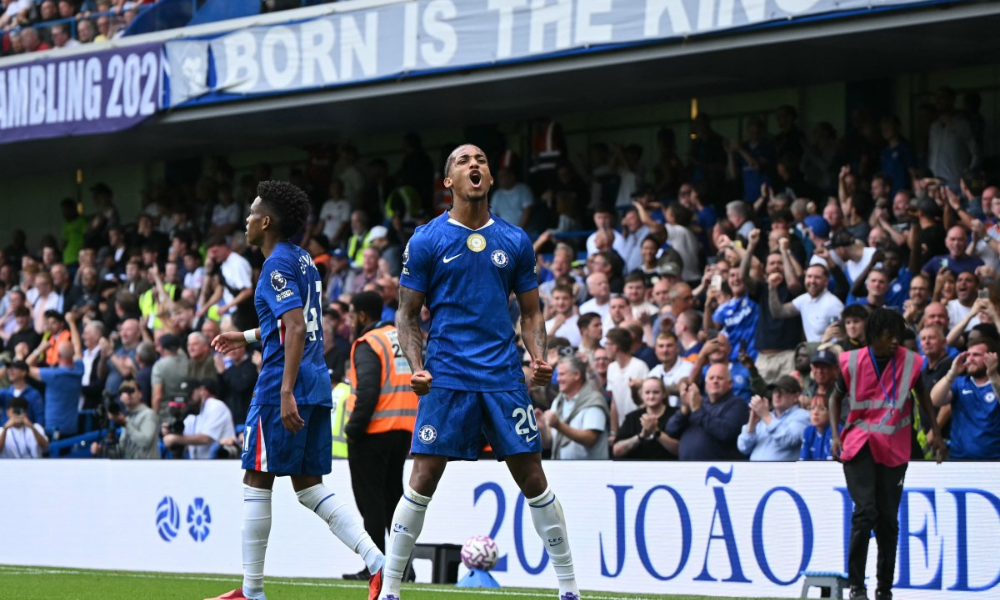 João Pedro marca e Estêvão sai aplaudido de pé em vitória do Chelsea