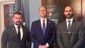 Eduardo divulga encontro com o secretário do Tesouro dos EUA