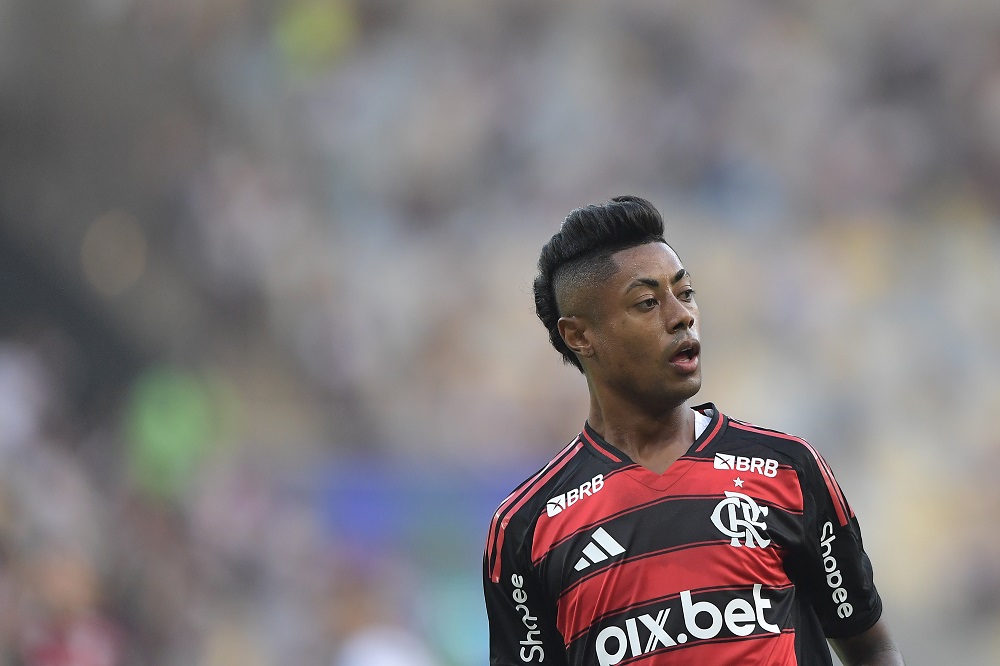 Flamengo entra com recurso no STJD e tenta obter efeito suspensivo para liberar Bruno Henrique