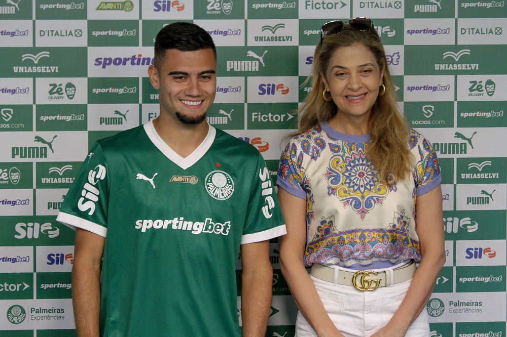 Andreas Pereira é apresentado pelo Palmeiras, deixa Libertadores ‘no passado’ e diz que escolha ‘não foi difícil’