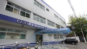 Operação do MP investiga fraudes em contratos da Câmara do Guarujá