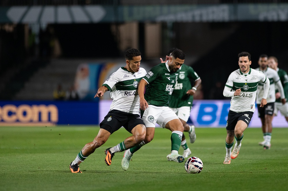 Briga generalizada após empate entre Coritiba e Goiás pela Série B acaba com seis expulsões