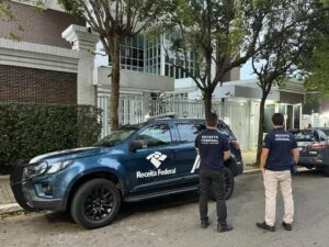 PCC lavou R$ 5 bi com maquininhas de cartão, diz Receita Federal