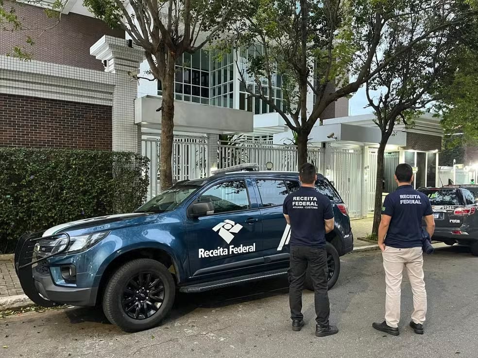 PCC lavou R$ 5 bi com maquininhas de cartão, diz Receita Federal