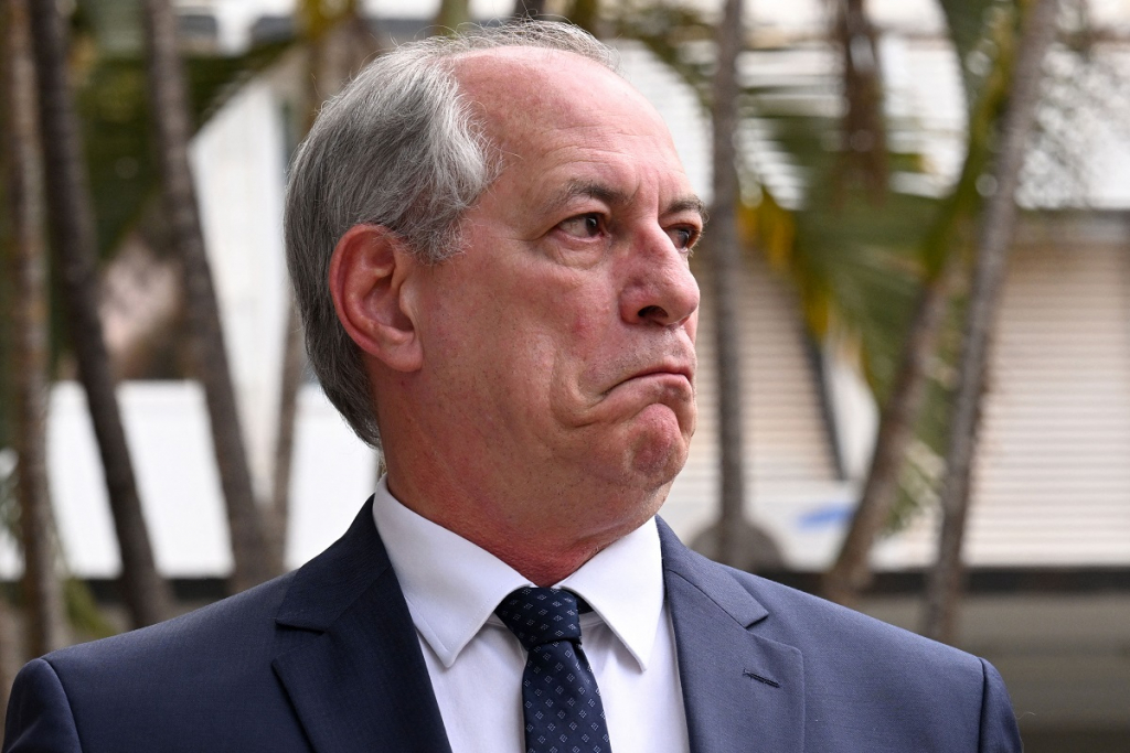 Presidente do PSDB no Ceará anuncia filiação de Ciro Gomes ao partido