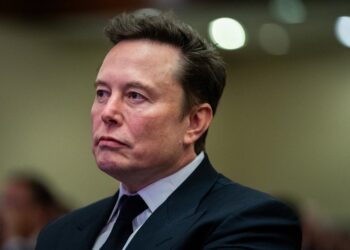Bônus que transforma Musk no primeiro trilionário do mundo é aprovado por investidores da Tesla Após oferta de Musk, presidente da OpenAI diz que companhia ‘não está à venda’
