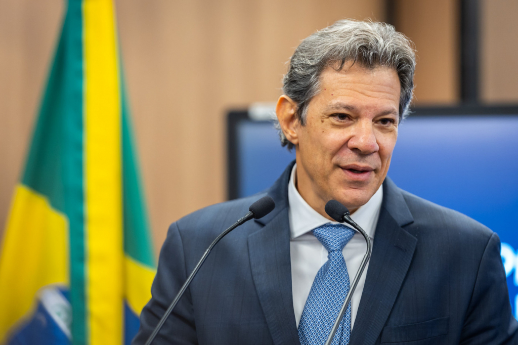 Haddad compara reserva de 50% das vagas universitárias para escolas públicas à reforma agrária