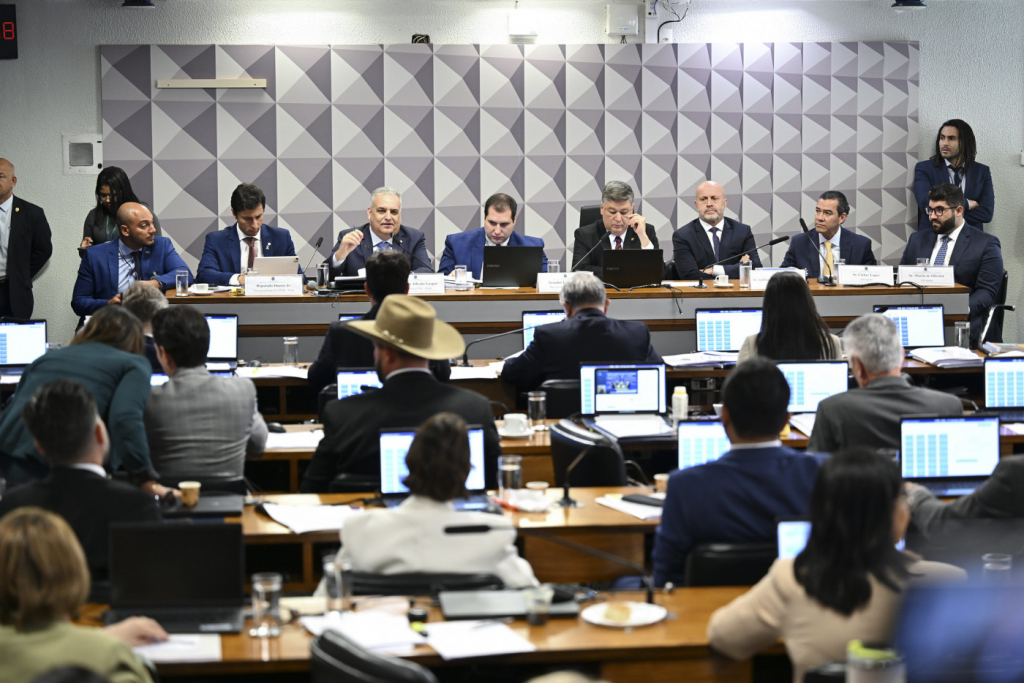 CPMI do INSS convoca procurador afastado por descontos em aposentadorias