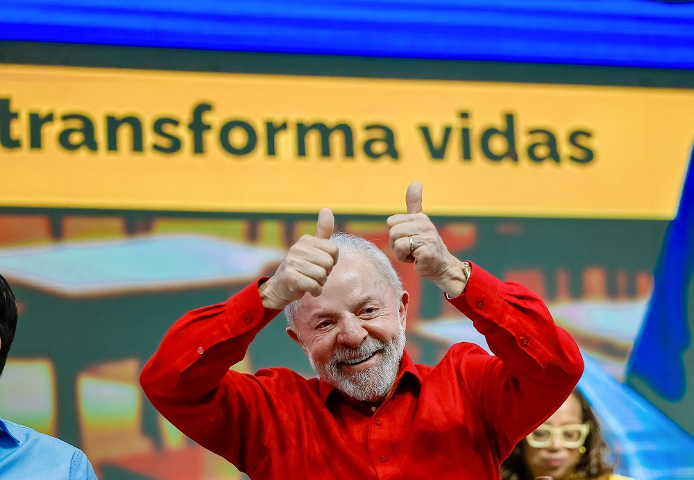 Lula confirma reunião entre Brasil e EUA e brinca sobre aproximação de Trump: ‘Pintou uma indústria petroquímica’