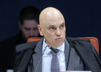 Moraes e Dino votam para rejeitar recursos e manter condenação de Bolsonaro Moraes vota por condenar os sete réus do Núcleo 4 da trama golpista