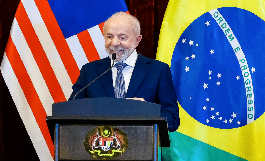 Após aceno de Trump, Lula diz que tarifaço ‘vai ter solução’