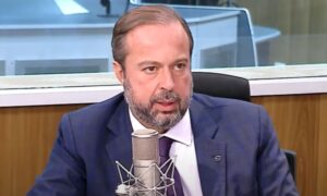 Ministro Alexandre Silveira diz ter recebido ‘ameaça eleitoral’