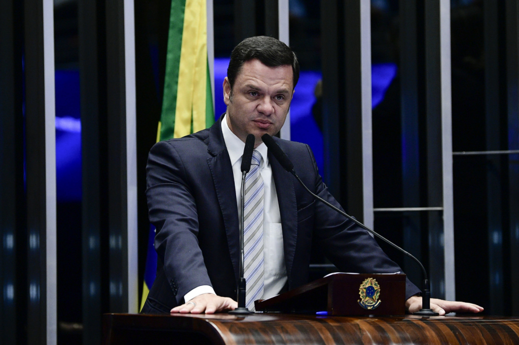 Defesa de Anderson Torres recorre ao STF e pede esclarecimentos sobre condenação no caso do golpe de Estado