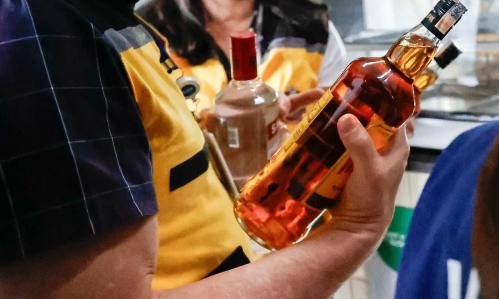 Mais de 50 pessoas já foram presas por venda de bebida adulterada em São Paulo