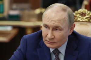 Reino Unido impõe 90 novas sanções à Rússia e mira empresas da China e Índia