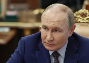 Putin vai defender Maduro? Entenda aproximação da Rússia a Venezuela Reino Unido impõe 90 novas sanções à Rússia e mira empresas da China e Índia