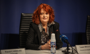 Polícia prende cinco novos suspeitos do roubo das jóias do Louvre