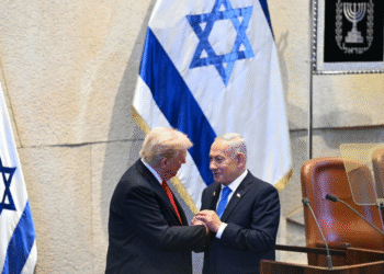 Trump elogia Netanyahu por sua ‘grande coragem e patriotismo’ e brinca: ‘Pode ser mais simpático’