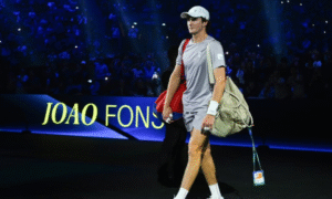 João Fonseca desiste do ATP de Atenas e encerra temporada após título na Basileia e eliminação em Paris