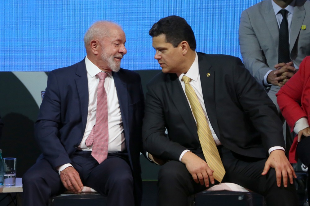 Alcolumbre cancela sessão para votar vetos ao licenciamento ambiental nesta quinta-feira 