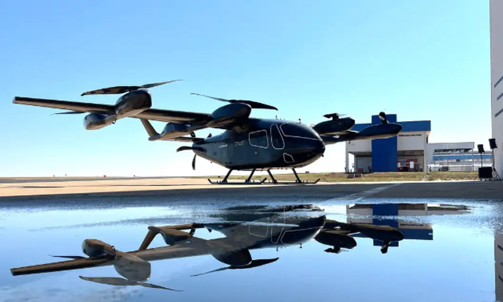 Carro voador da Embraer deve começar a operar em 2027, diz CEO da Embraer-X