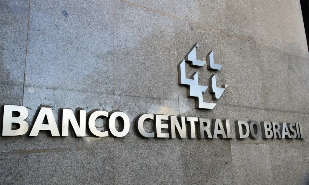 Fluxo cambial tem saldo negativo de US$ 16,8 bilhões em 2025, aponta Banco Central