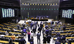 Câmara dos Deputados aprova projeto que revisa gastos do governo
