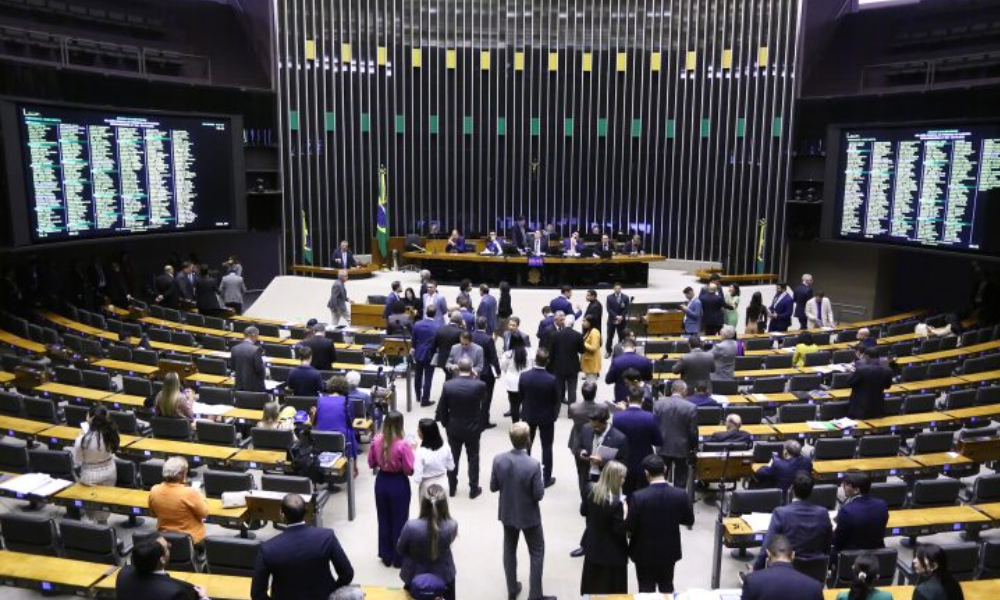 Câmara dos Deputados aprova projeto que revisa gastos do governo
