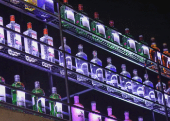 Brasil tem 29 casos confirmados de intoxicação por metanol, informa Ministério da Saúde