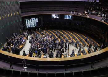 Câmara discute fim da escala 6×1 próxima semana Conselho de Ética sorteia novos deputados para lista tríplice em caso de motim na Câmara