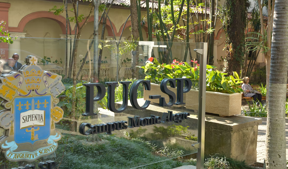 Entenda por que estudantes ocuparam a PUC para protestar contra o racismo