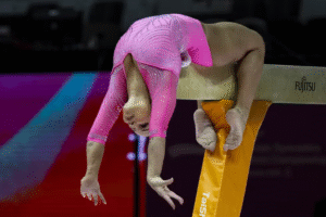 Flávia Saraiva conquista 4º lugar e fica de fora do pódio no Mundial de Ginástica Artística