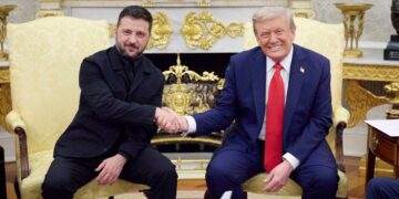 Rússia pode perder US$ 50 bi por ano por sanções de Trump, diz Zelensky