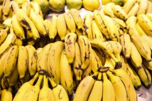 Deputada do PL quer impedir que Brasil compre bananas do exterior