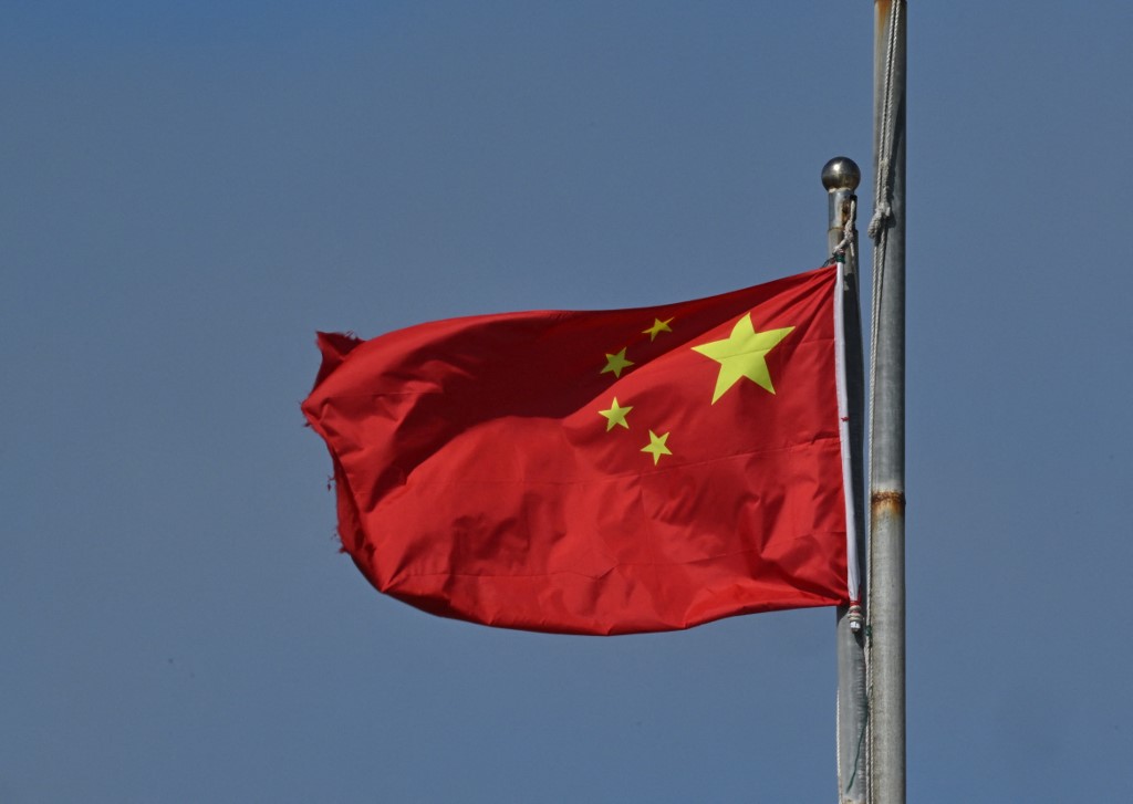 China remove dois aplicativos de namoro para pessoas LGBTQIA+