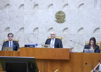 Moraes assume presidência temporária do STF e recebe homenagens Moraes assume presidência temporária do STF e recebe homenagens