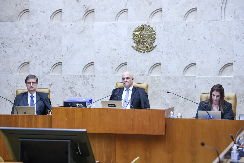 Moraes assume presidência temporária do STF e recebe homenagens