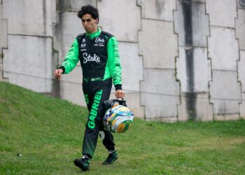 Bortoleto bate na primeira volta e se despede de São Paulo sem pontos Bortoleto bate na primeira volta e se despede de São Paulo sem pontos