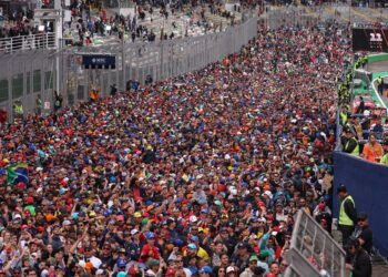 GP de São Paulo tem recorde de público GP de São Paulo tem recorde de público