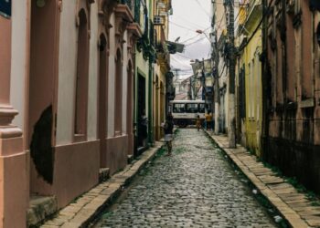 Prefeitos de Belém e de Paris assinam acordo de cooperação para projetos de sustentabilidade Prefeitos de Belém e de Paris assinam acordo de cooperação para projetos de sustentabilidade