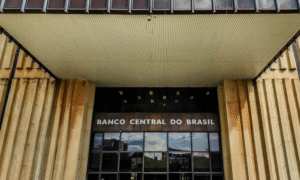 Focus: Selic no fim de 2025 continua em 15,0%; para 2026, segue em 12,25%