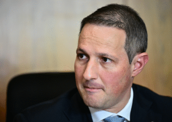 Derrite diz que houve negligência do PT e PSDB no combate ao crime organizado Derrite afaga PF e Receita Federal em nova versão do PL Antifacção